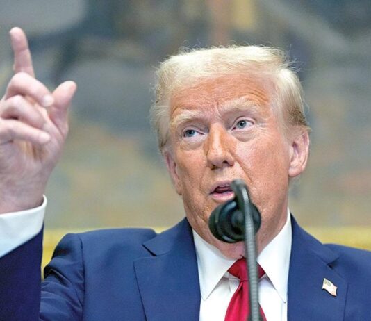 எச்1பி விசா நடைமுறை தொடர்ந்து நீடிக்கும்: அமெரிக்க அதிபர் ட்ரம்ப் சொல்வது என்ன?