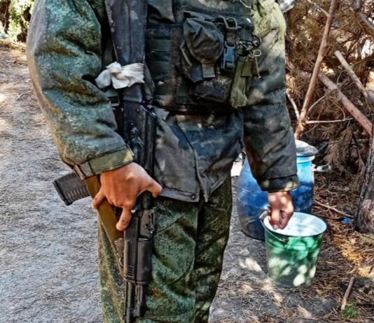 உக்ரைன் போருக்கு ஆட்கள் தேர்வு: 2 ரஷ்யர்கள் உட்பட 3 பேர் கைது