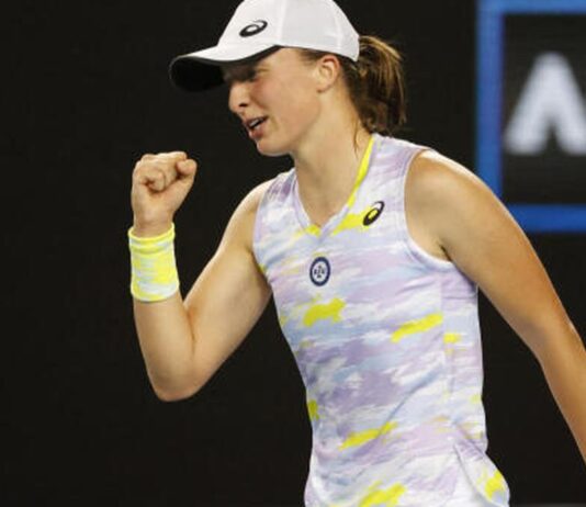 ஆஸ்திரேலிய ஓபன் டென்னிஸ்: ஜன்னிக் சின்னர், இகா ஸ்வியாடெக் அரை இறுதி சுற்றுக்கு முன்னேற்றம்