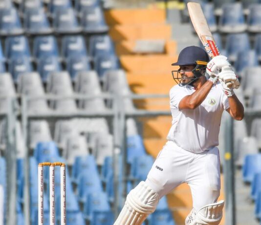 லிஸ்ட் ஏ போட்டி: கருண் நாயர் சாதனை