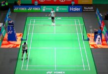 மலேசிய ஓபன் பாட்மிண்டனில் மழை நீர் ஒழுகியதால் பிரணாய் போட்டி நிறுத்தம்