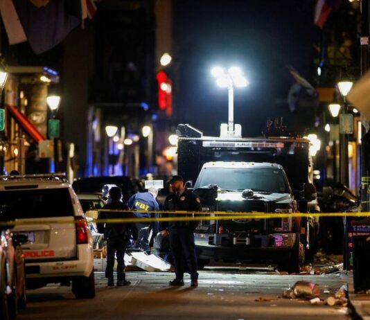 அமெரிக்காவில் புத்தாண்டு கொண்டாட்டத்தில் நிகழ்ந்த தீவிரவாத தாக்குதலில் உயிரிழப்பு 15ஆக உயர்வு