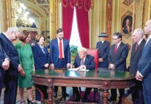 இந்தியா உள்ளிட்ட ‘பிரிக்ஸ்’ நாடுகளுக்கு அதிபர் ட்ரம்ப் மிரட்டல்: முதல் நாளில் பல்வேறு உத்தரவுகளில் கையெழுத்து