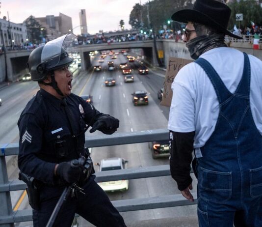 சட்டவிரோதமாக குடியேறியவர்களுடன் இந்தியா புறப்பட்ட அமெரிக்க ராணுவ விமானம்!