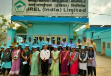 மணவாளக்குறிச்சி: மணல் ஆலையை பார்வையிட்ட கல்லூரி மாணவர்கள்