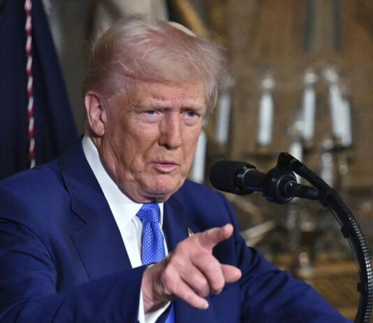 ‘ஜெலன்ஸ்கியுடன் பேசுவதற்கு ஒன்றுமில்லை!’ – மீண்டும் மீண்டும் ஓரங்கட்டும் ட்ரம்ப்