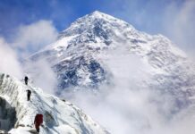 குளிர்காலத்தில் பனிப்பொழிவு குறைவு: எவரெஸ்ட் சிகரத்தின் உச்சியில் பனி உறைவு 150 மீட்டர் குறைந்தது