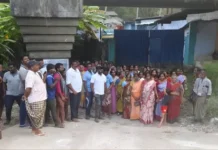 திருவட்டாறு: முந்திரி ஆலையை மூடி முற்றுகையிட்ட தொழிலாளர்கள்