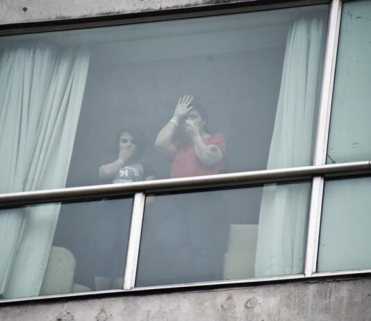 அமெரிக்காவில் இருந்து பனாமா வந்த இந்தியர்கள் பாதுகாப்பாக இருப்பதாக தூதரகம் தகவல்