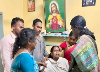 திங்கள்சந்தை: மாணவியின் குடும்பத்தினருக்கு கலெக்டர் ஆறுதல்