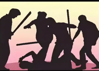 கருங்கல்: சாலையில் வாலிபர்கள் தாக்குதல்; கண்டு கொள்ளாத போலீஸ்