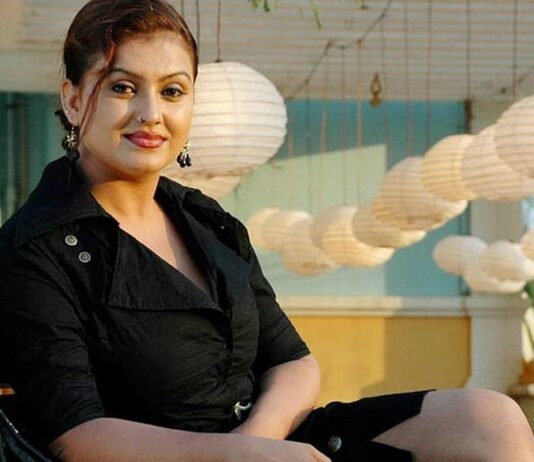 பெப்சி அலுவலகத்தில் நடிகை சோனா தர்ணா