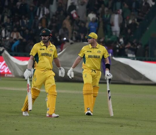 அரை இறுதிக்கு முன்னேறியது ஆஸி: சாம்பியன்ஸ் டிராபி