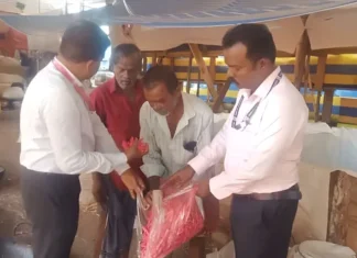 மண்டைக்காடு: கோயில் பகுதிகளில் உணவுத்துறை ஆய்வு