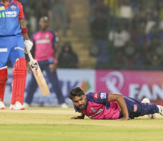 ஐபிஎல் வரலாற்றில் மிக நீண்ட ஓவர்: சந்தீப் சர்மா மோசமான சாதனை