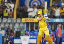 டி 20-ல் 400 ஆட்டங்களில் பங்கேற்று தோனி சாதனை