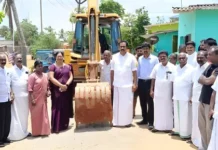 கொல்லங்கோடு: சாலைகளை சீரமைக்கும் பணி; தொடங்கிய எம்எல்ஏ