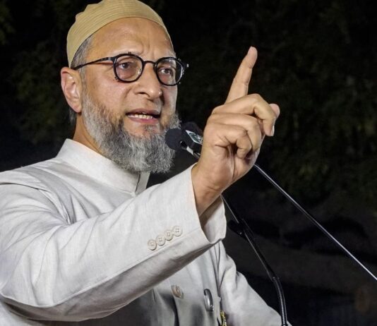 ‘ராணுவ பட்ஜெட்… பாகிஸ்தான் அரை நூற்றாண்டு காலம் பின்தங்கி உள்ளது’ – ஒவைசி