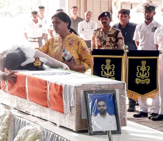 திருமணமான ஒரே வாரத்தில் பஹல்காம் தாக்குதலில் கொல்லப்பட்ட கடற்படை அதிகாரி