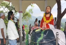 குருசுமலை: புனித வெள்ளி நிகழ்ச்சியில் எம்பி பங்கேற்பு