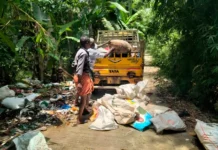 கிள்ளியூர்: கால்வாயில் கொட்டிய கழிவுகள் திருப்பி அனுப்பி வைப்பு