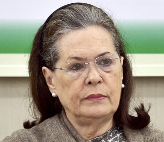 நாட்டின் கல்வி முறையை சீர்குலைக்க முயற்சி: மத்திய அரசு மீது காங்கிரஸ் தலைவர் சோனியா குற்றச்சாட்டு