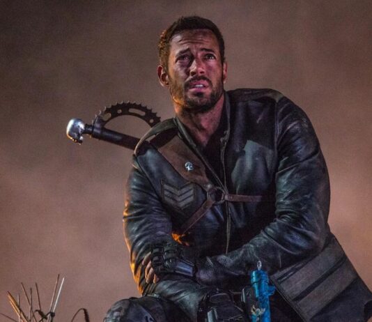 பிரபல ஹாலிவுட் நடிகர் வில்லியம் லெவி கைது