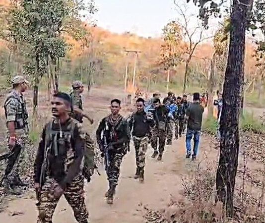 சத்தீஸ்கரில் நடைபெற்ற என்கவுன்ட்டரில் 2 மாவோயிஸ்ட்கள் சுட்டுக்கொலை