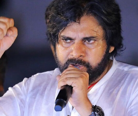 பாகிஸ்தானுக்கு ஆதரவாக பேசுபவர்கள் அங்கே செல்லுங்கள்: பவன் கல்யாண் கருத்து