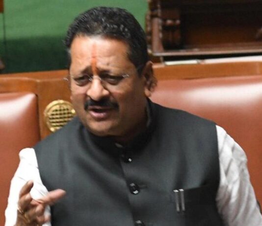 தனிக்கட்சி தொடங்குகிறார் பசனகவுடா