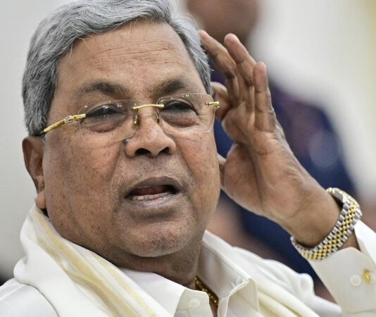 நில மோசடி வழக்கில் சித்தராமையா பதிலளிக்க கர்நாடக உயர் நீதிமன்றம் உத்தரவு