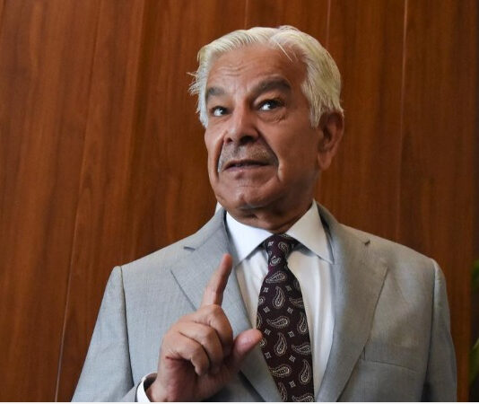 பாகிஸ்தான் பாதுகாப்பு அமைச்சரின் ‘எக்ஸ்’ கணக்கை முடக்கியது இந்தியா