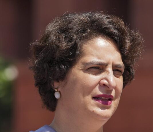 வக்பு மசோதா விவாதத்தில் பிரியங்கா காந்தி ஏன் பங்கேற்கவில்லை? – கேரள முஸ்லிம் பத்திரிகை கேள்வி