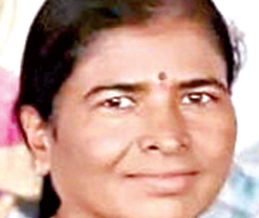 ஆந்திராவில் சாலை விபத்தில் பெண் ஐஏஎஸ் அதிகாரி உயிரிழப்பு