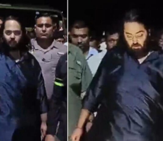 முகேஷ் அம்பானியின் மகன் ஆனந்த் 140 கி.மீ. பாதயாத்திரை: துவாரகா கோயிலுக்கு செல்கிறார்