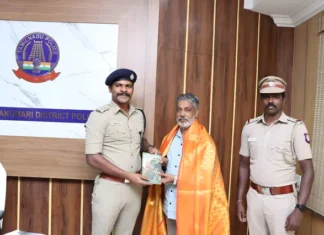 குளச்சல்: ஆட்டோ டிரைவருக்கு எஸ்பி பாராட்டு