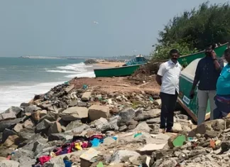 தேங்காபட்டணம்: திடீர் கடல் சீற்றம்; தடுப்பு சுவர் சேதம்