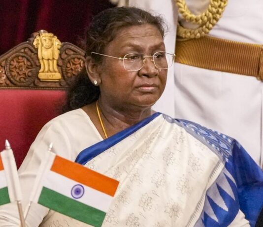 மசோதாக்கள் குறித்து முடிவெடுக்க காலக்கெடு நிர்ணயம்: உச்ச நீதிமன்றத்துக்கு குடியரசு தலைவரின் 14 கேள்விகள் என்ன?