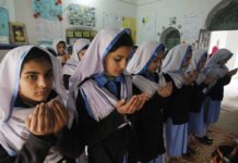 பாகிஸ்தானின் கைபர் பக்துன்வாவில் பள்ளிக்குச் செல்லாத 37% குழந்தைகள்