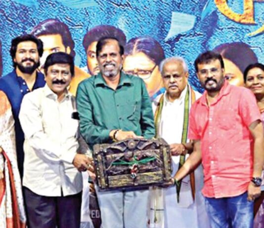 நடிகர்களின் மேலாளர்கள் கதை கேட்க தொடங்கியதால் சினிமா சீரழிகிறது: ஆர்.கே.செல்வமணி வருத்தம்