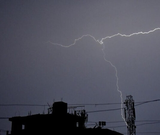 ஆந்திராவில் பலத்த மழை: மின்னல் தாக்கி 7 பேர் உயிரிழப்பு