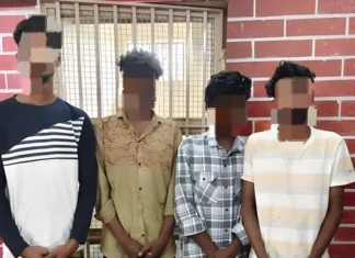 கோட்டாரில் கஞ்சா விற்ற 4 பேர் கைது