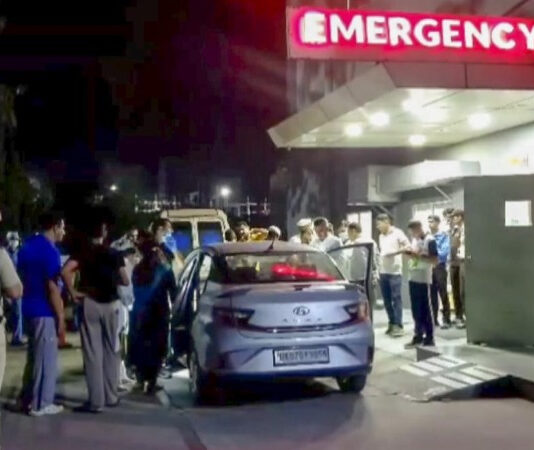 ஹரியானாவில் ஒரே குடும்பத்தை சேர்ந்த 7 பேர் காரில் சடலமாக மீட்பு