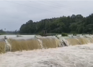 குழித்துறை: சப்பாத்து பாலத்தில் தண்ணீர் – போக்குவரத்து தடை