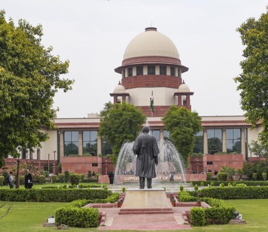 ஆர்டிஐ வரம்புக்குள் அரசியல் கட்சிகள் இறுதி விசாரணை தள்ளிவைப்பு: உச்ச நீதிமன்றம் உத்தரவு