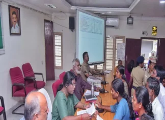 குமரி மக்கள் குறைதீர் கூட்டத்தில் பெறப்பட்ட 285 மனுக்கள்