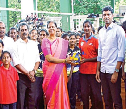 பள்ளிகள் இடையிலான வாலிபால் போட்டி தொடக்கம்