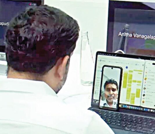 நேபாளத்தில் சிக்கிய 240 பேரை மீட்க தனி விமானம்: ஆந்திர அமைச்சர் லோகேஷ் நடவடிக்கை