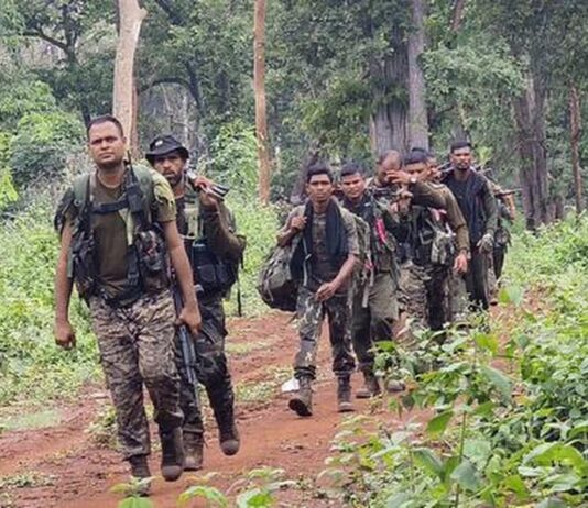 சத்தீஸ்கரில் தொடரும் என்கவுண்டர்: துப்பாக்கிச் சண்டையில் 2 மாவோயிஸ்ட்கள் சுட்டுக்கொலை