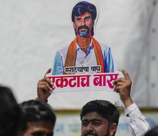 மராத்தா சமுதாயத்தின் 6 கோரிக்கைகள் ஏற்பு: உண்ணாவிரதத்தை முடித்தார் ஜாரங்கே